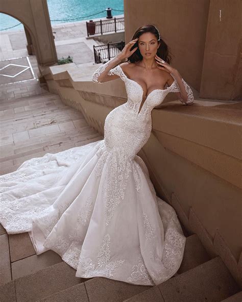 Gorgeous Mermaid Lace Wedding Dresses Sheer Plunging Neck Long Sleeves Beaded Bridal Gowns Plus