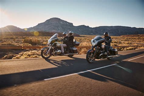 The New Bmw R 18 Transcontinental And The New Bmw R 18 B