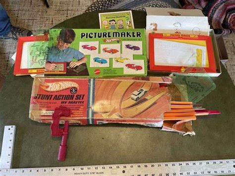 Hot Wheels Stunt Action Set Hot Wheels Picture Maker And Peanuts