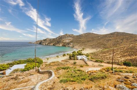 Playa De Psili Ammos En La Isla De Serifos Foto Premium