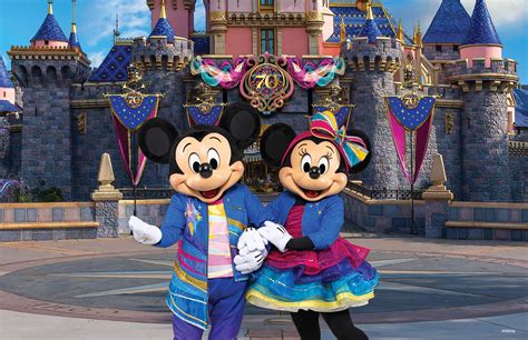 First Look At Mickey And Minnies New Outfits For Disneylands 70th