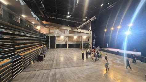 Les Boulonnais séduits par la nouvelle salle de spectacles de L Embarcadère