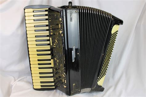 4371 Black Excelsior Modern Concert Piano Accordion LMMH 41 140