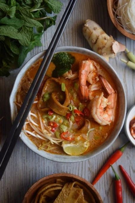 5 Of Anthony Bourdain S Best Recipes To Try If You Haven T Yet Laksa Recipe Recipes Food