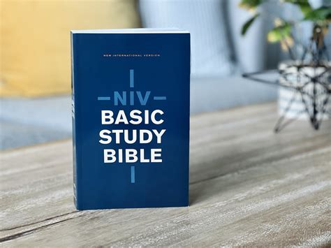 Niv Basic Study Bible — Tim Wildsmith