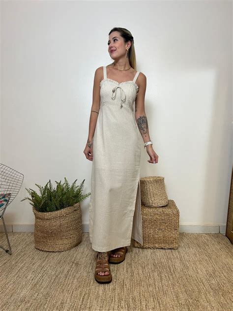 VESTIDO LONGO EM LINHO C BABADINHO NO BUSTO SALE Marikitta Roupas