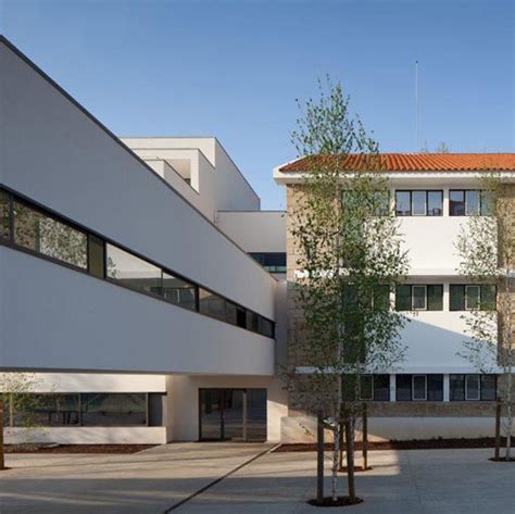 Escola Secundária Clara de Resende Portfólio InAcoustics