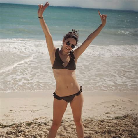 3 Hot Sexy Alejandra Robles Bikini Pics