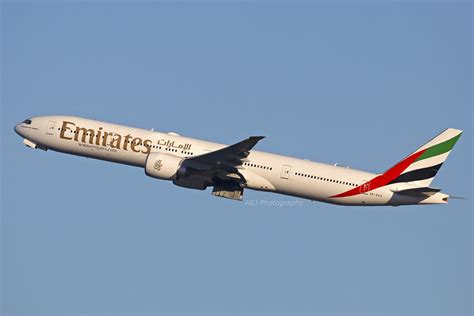 Emirates B A Egv Brisbane Airport Annette Logan Flickr