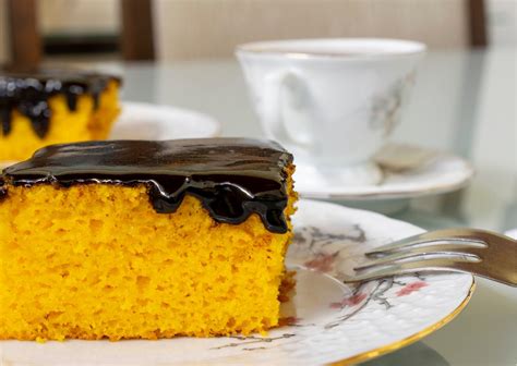 Bolo De Cenoura Cobertura Crocante De Chocolate Aprenda A Preparar