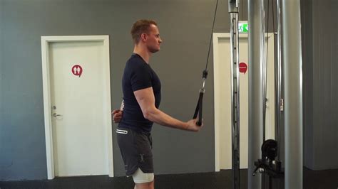 One Arm Underhand Tricep Exstensions Cable Youtube