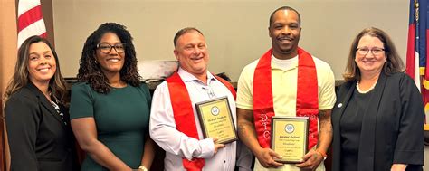 Drug Treatment Court Celebrates Two Graduates Cobb County Georgia