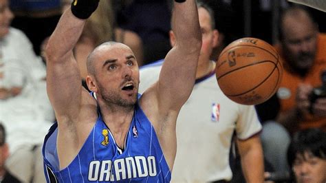 Marcin Gortat dekadę temu zadebiutował w NBA Polsat Sport