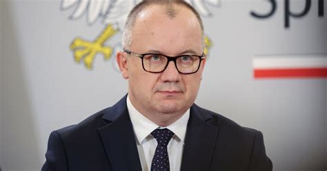 Rządowi Tuska należy się sąd polowy Adam Bodnar składa skargę do