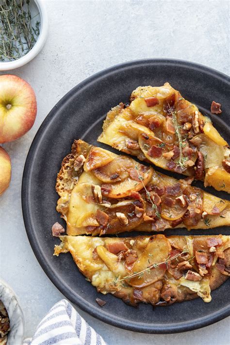 Caramelized Apple Brie Flatbread