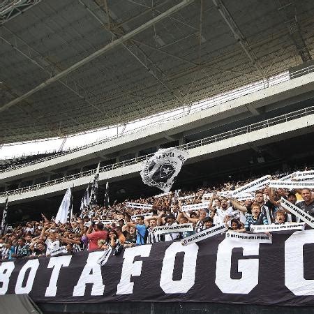 Perri Elogia Torcida Do Botafogo Em Treino Aberto E Minimiza Oscila O