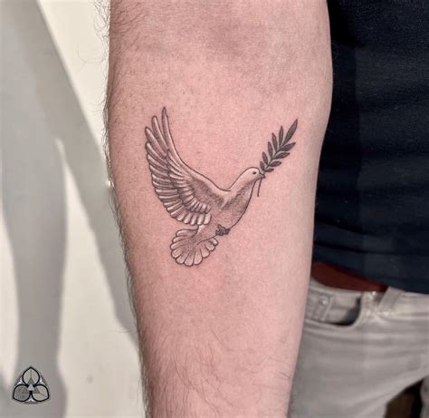 Dove Tattoo Ideas For Men Photos