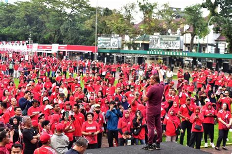 Edy Rahmayadi Ajak Pedagang MANFAATKAN TEHNOLOGI Segaris Co