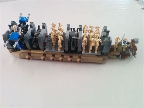 LEGO MOC Battle Droid Heavy Troop Carrier by gdgourou | Rebrickable ...