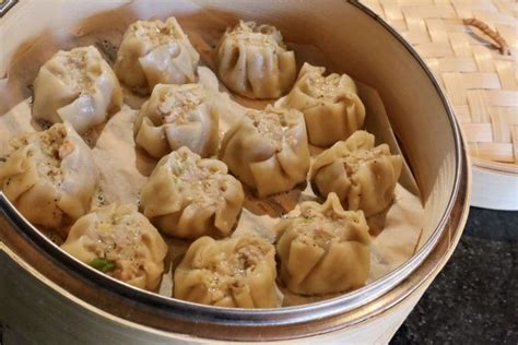 Kanom Jeeb Thai Steamed Dumplings Recipe Dobbernationloves