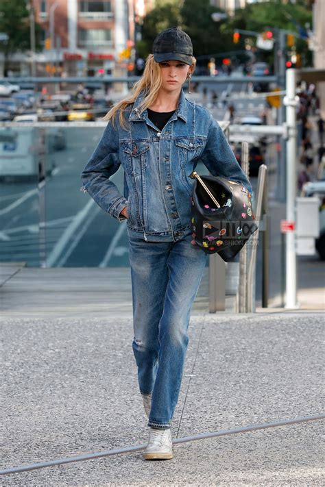 Coach Ready To Wear Spring Summer 2025 New York - NOWFASHION