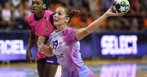 Handball Audrey Deroin de retour à l entraînement et à Mérignac la