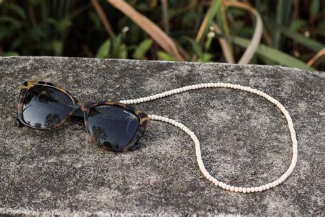 Make This Beaded Sunglasses Strap Dossier Blog