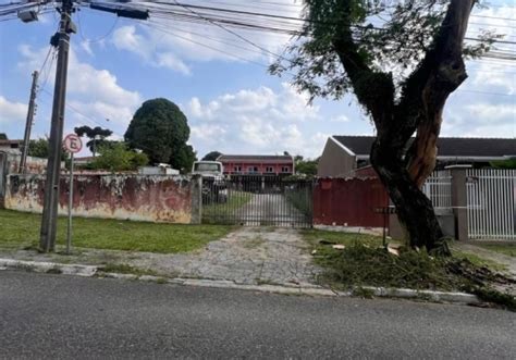 Casas à venda na Rua Dezenove de Novembro em Pinhais Chaves na Mão