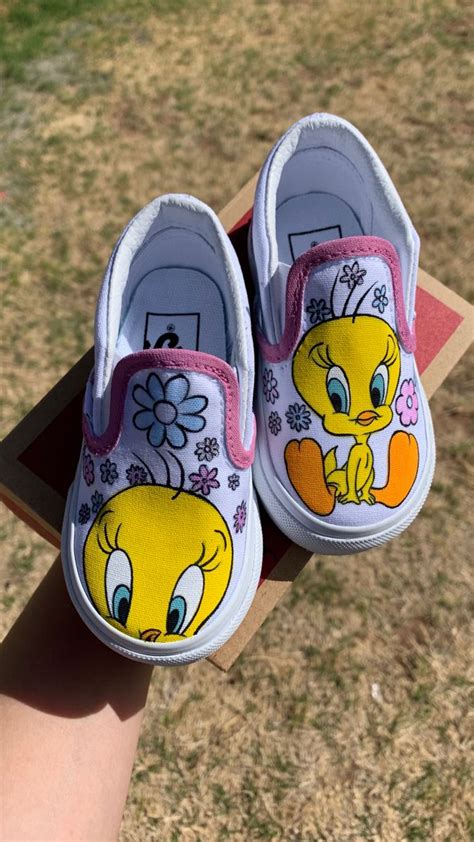 Custom Tweety Vans Painted Shoes Diy Custom Sneakers Diy Artsy Shoes