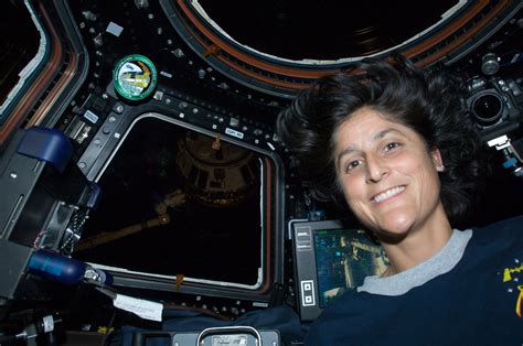 Sunita Williams Astronaut Marathon Runner In Space Space