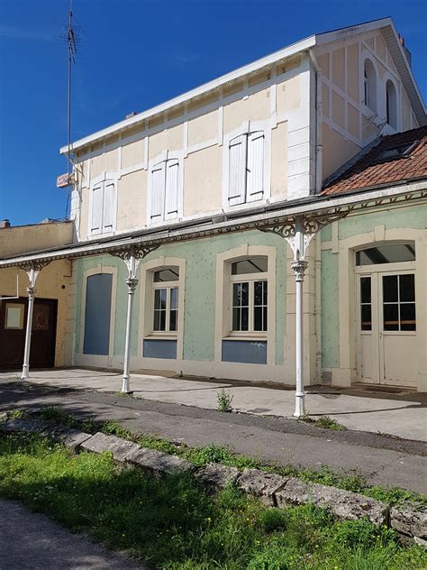 Arr T En Gare Dauxi Le Ch Teau Une Ligne Ferroviaire Devenue Sentier