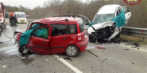 Termoli Tragico Schianto Sulla Bifernina Salgono A I Morti