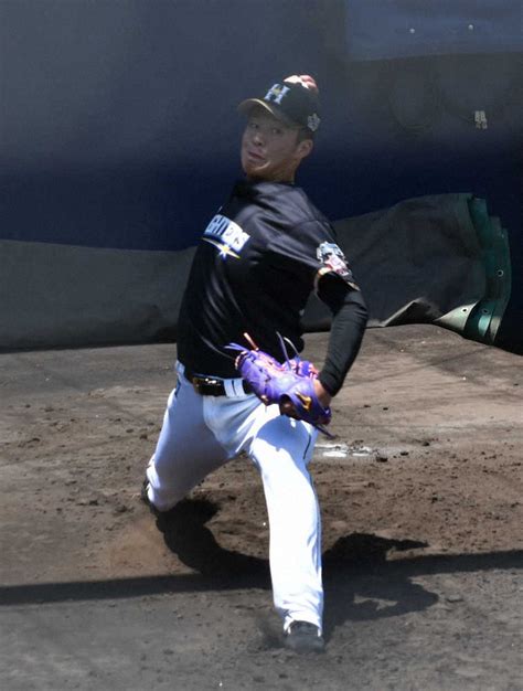 千葉・鎌ケ谷でブルペン投球を行う吉田輝 ― スポニチ Sponichi Annex 野球