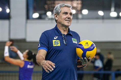 Na reta final da preparação para o Mundial seleção feminina faz