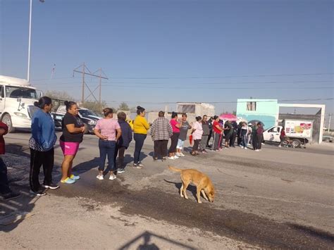 Bloquean bulevar Laguna Sur en Torreón por drenaje colapsado El Siglo