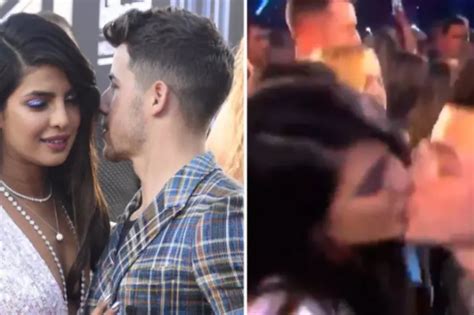 Nick Jonas Kissed Priyanka Chopra In The Middle Of His Performance