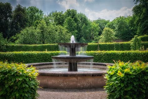 Discover the Beauty of Outdoor Water Fountains: Enhance Your Garden ...