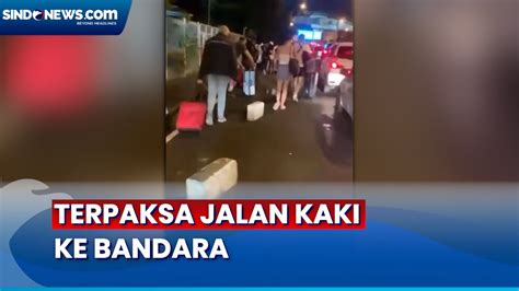 Macet Parah Wisatawan Terpaksa Jalan Kaki Ke Bandara I Gusti Ngurai