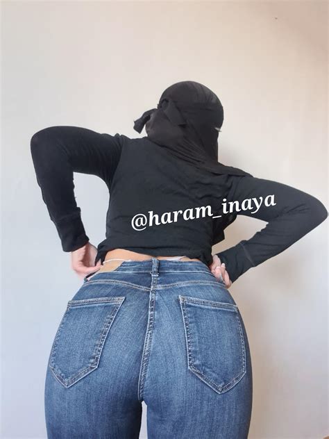 People are always shocked when they see a niqabi girl in tight jeans 🤭