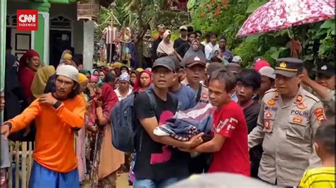 Santri Asal Brebes Tewas Tertimpa Reruntuhan Gempa Cianjur Youtube