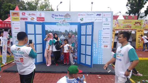 Area Photo Booth Jadi Rebutan Warga Tribun Medan