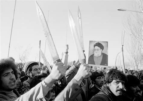 La Revolución Islámica En Irán Más De 40 Años Vulnerando Los Derechos