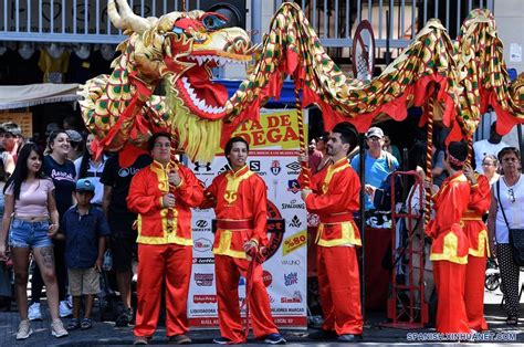 Resumen Comunidad China Celebra Con Dragones Y Bailes A O Nuevo Chino