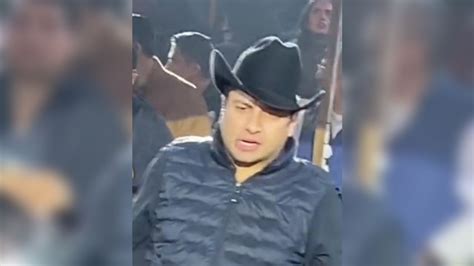 Video Julión Álvarez aparece presuntamente borracho en concierto ABC