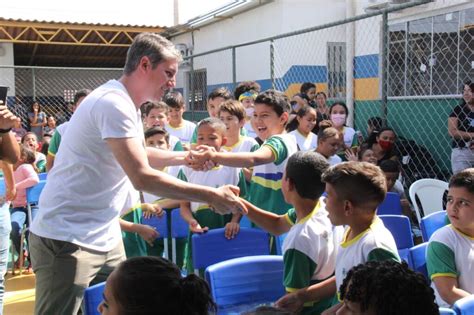 Prefeitura de Águas Lindas inaugura mais uma escola reformada