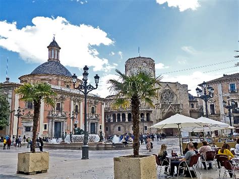 Nice cafe's - Plaza de la Virgen, Valencia Traveller Reviews - Tripadvisor