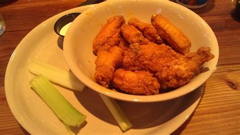 Miller’s NJ Ale House – Bring The Wing