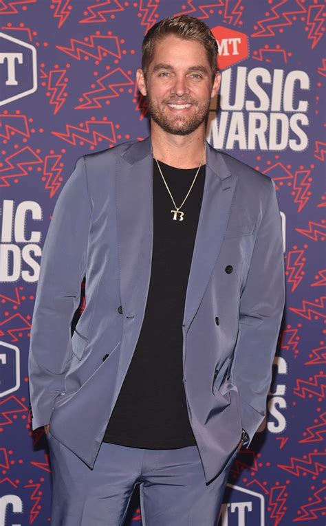 Brett Young From Cmt Music Awards 2019 Red Carpet Fashion E News