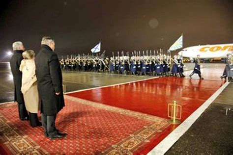 Miguel Díaz Canel en su gira internacional llega a Moscú