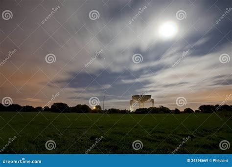 Jodrell Bank With Moon Stock Image Image Of Cloud Star 24398669